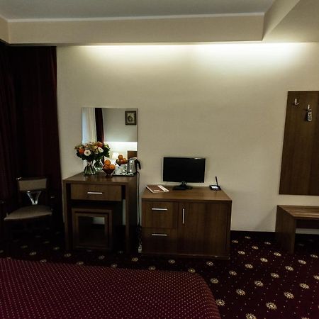 Hotel Ferdinand Constanţa Exteriör bild