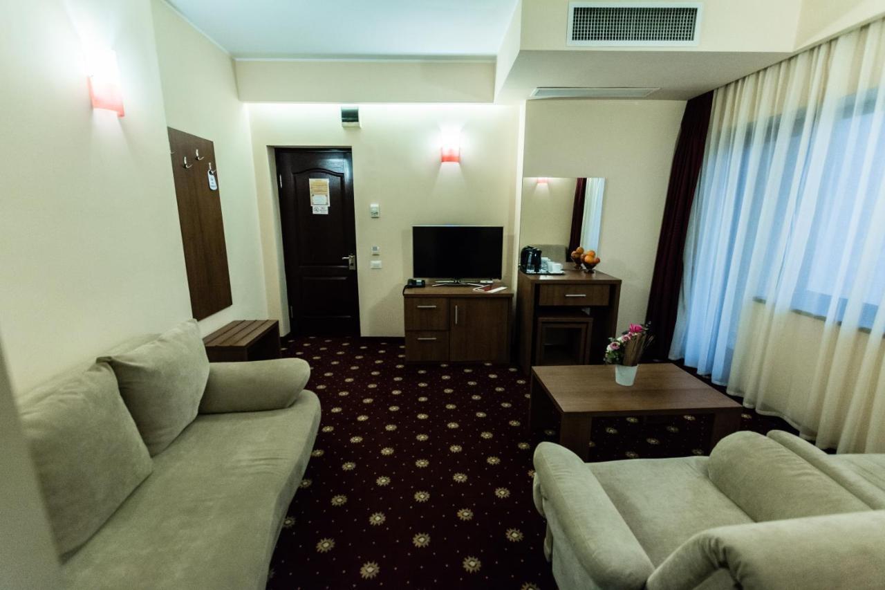 Hotel Ferdinand Constanţa Exteriör bild
